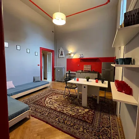 The Window On The Courtyard, Entire - La Finestra Sul Cortile, Intero Bolonya