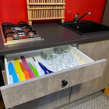 The Window On The Courtyard, Entire - La Finestra Sul Cortile, Intero Bologna