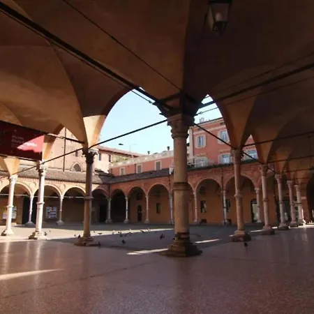 The Window On The Courtyard, Entire - La Finestra Sul Cortile, Intero Lägenhet