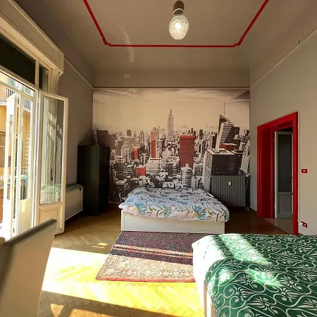 The Window On The Courtyard, Entire - La Finestra Sul Cortile, Intero