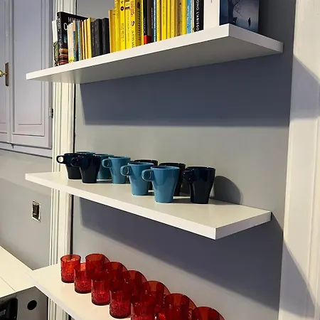 The Window On The Courtyard, Entire - La Finestra Sul Cortile, Intero * Bologna