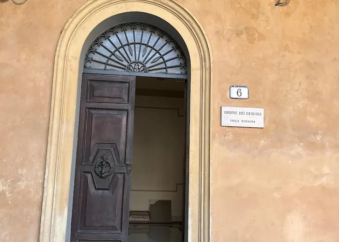 Apartamento The Window On The Courtyard, Entire - La Finestra Sul Cortile, Intero Bolonia