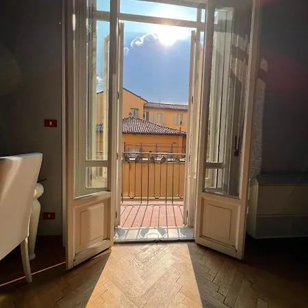 The Window On The Courtyard, Entire - La Finestra Sul Cortile, Intero