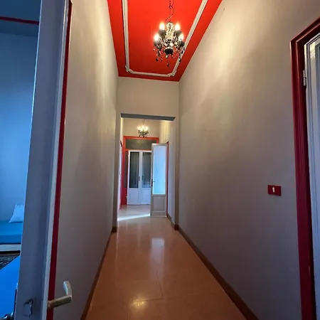 The Window On The Courtyard, Entire - La Finestra Sul Cortile, Intero Bologna